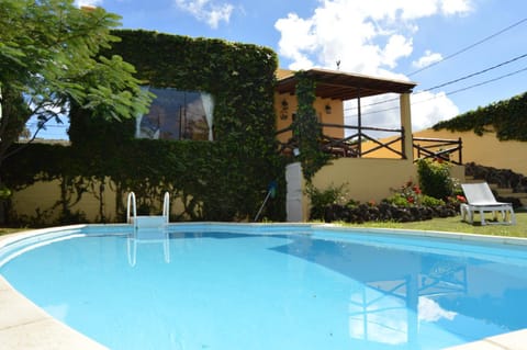 Garden, Balcony/Terrace, Balcony/Terrace, Decorative detail, Pool view