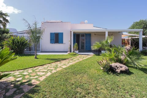 Property building, Garden, Garden view