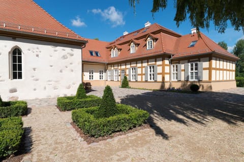 Property building, Facade/entrance, Day, Summer, On site