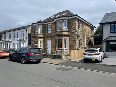 Elder Park Apartments Apartment in Glasgow