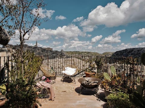 Patio, Spring, Day, Natural landscape, View (from property/room), Balcony/Terrace, City view, Garden view, Landmark view, Mountain view