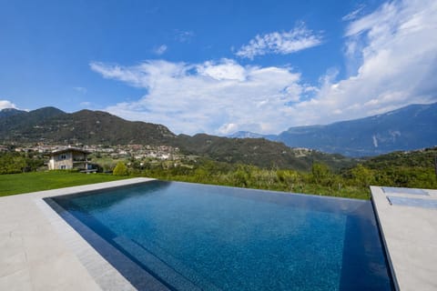 Mountain view, Pool view, Swimming pool