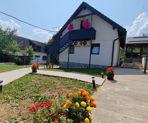 Property building, Garden, Garden view