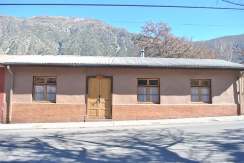 Facade/entrance, Off site