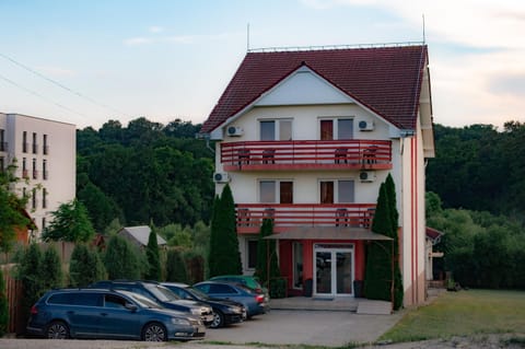 Property building, Facade/entrance, Area and facilities, Facility for disabled guests