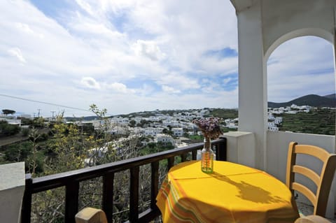 City view, Garden view, Sea view