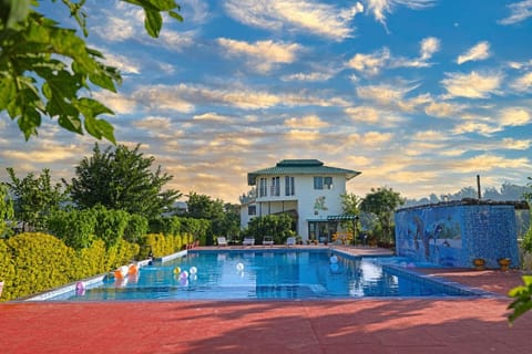 Pool view, Swimming pool
