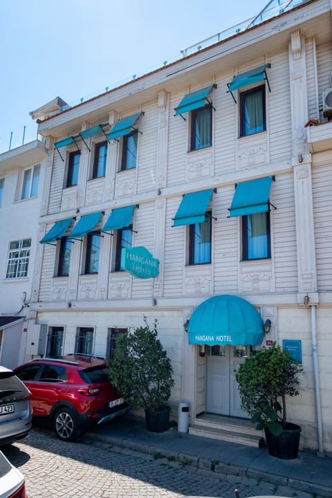 Property building, Parking