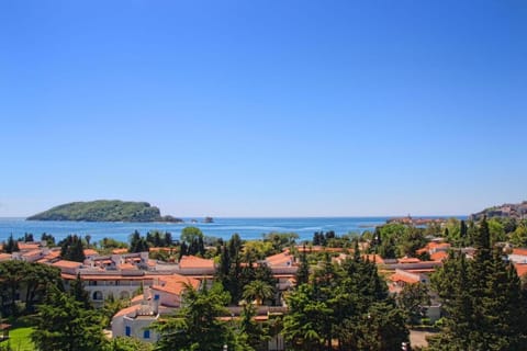Balcony/Terrace, City view, Sea view, Street view