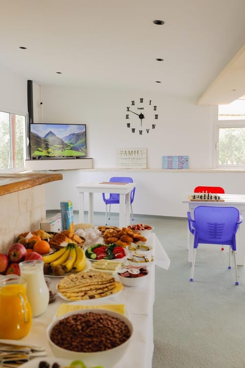 Food and drinks, Food, Buffet breakfast