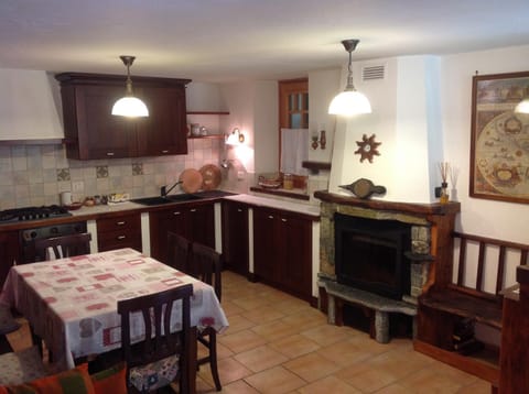 Living room, Communal kitchen