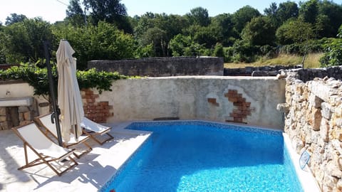 Swimming pool, Swimming pool
