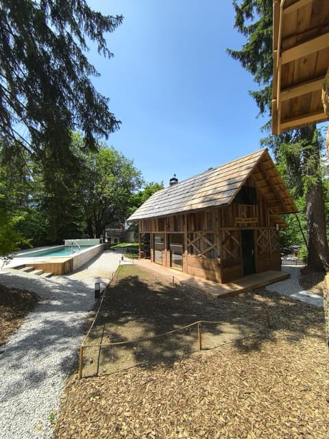 Sauna, Swimming pool