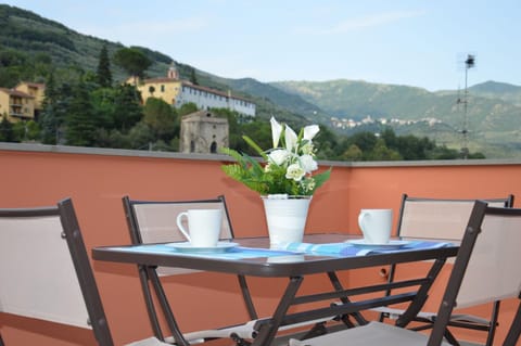 Day, Natural landscape, Summer, Balcony/Terrace, Hiking, Cycling