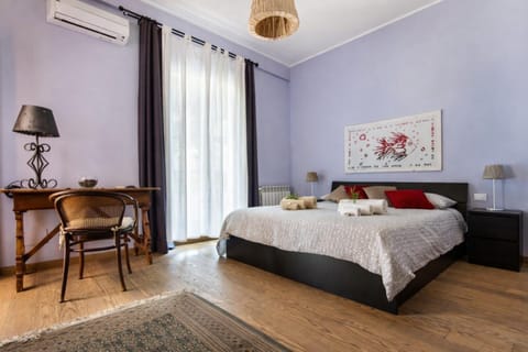 Bed, Bedroom, air conditioner