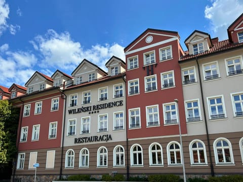Property building, Day