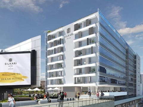 Restaurant/places to eat, Facade/entrance