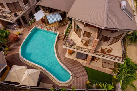 Property building, Swimming pool