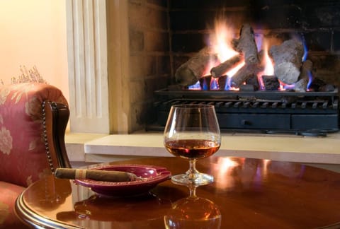 Lounge or bar, Decorative detail, Decorative detail, Drinks