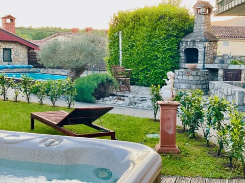 Patio, Day, Garden, Hot Tub, Garden view, Pool view, Swimming pool