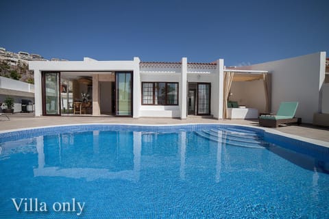 Balcony/Terrace, Swimming pool