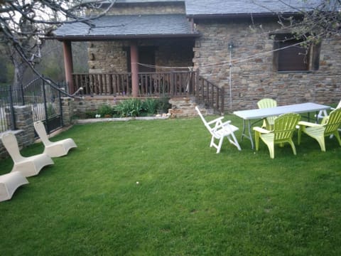 BBQ facilities, Garden, Balcony/Terrace, Garden view, Landmark view, River view