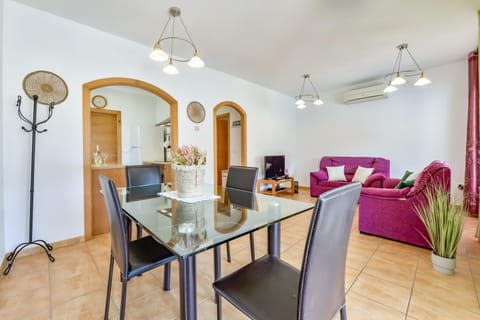 Living room, Dining area, air conditioner