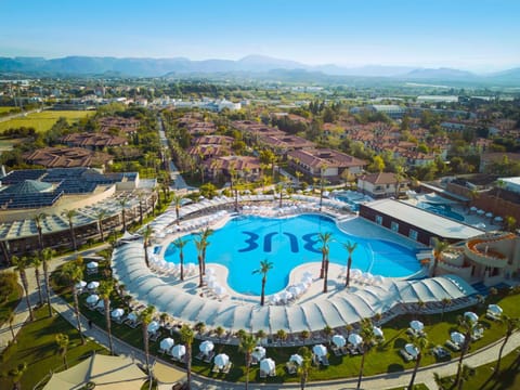 Bird's eye view, City view, Swimming pool, Swimming pool, sunbed