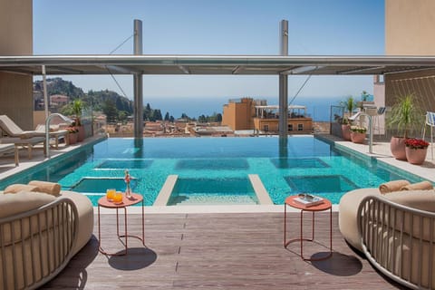 Pool view, Swimming pool