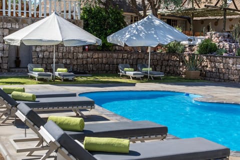 Swimming pool