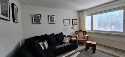 City Apartment Sairaalakatu, lämmin sähköistetty autotalli sisältyy hintaan Apartment in Finland