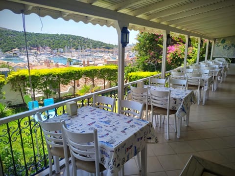 Balcony/Terrace, Garden view, Sea view
