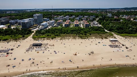 Property building, Bird's eye view, Beach