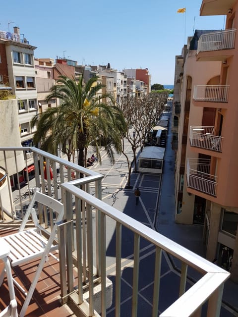Neighbourhood, Summer, Balcony/Terrace, Beach, City view, Sea view, Street view, Sunrise, Sunset