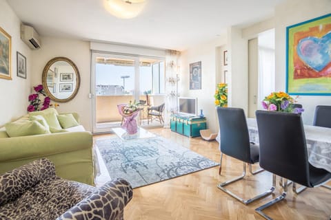 Balcony/Terrace, Living room, Dining area