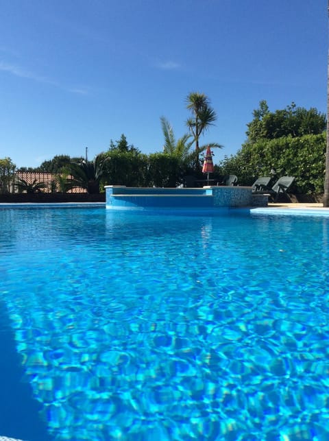 Swimming pool, Swimming pool