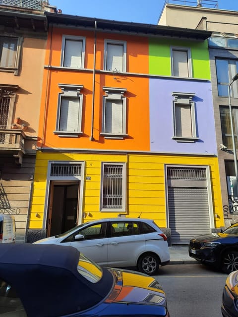 Property building, Location