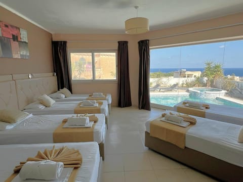 Bed, Photo of the whole room, Bedroom, Pool view, Sea view, Swimming pool, towels
