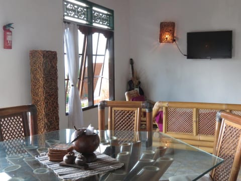 Lemon House Hostel in Karangasem Regency