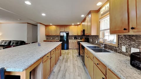 Island Club #111 House in South Bass Island