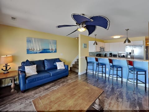 Put-in-Bay Waterfront Condo #202 House in South Bass Island