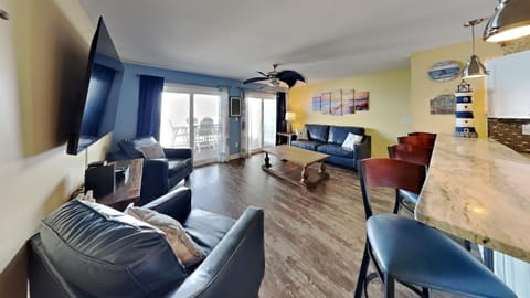 Put-in-Bay Waterfront Condo #104 House in South Bass Island