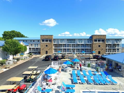 Put-in-Bay Waterfront Condo #113 House in South Bass Island