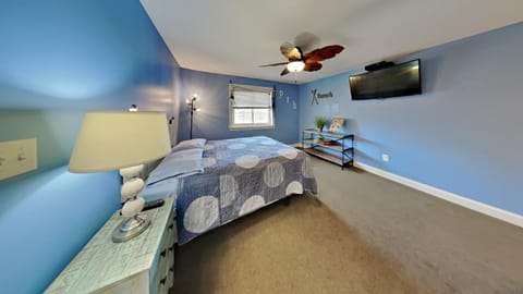 Put-in-Bay Waterfront Condo #107 House in South Bass Island