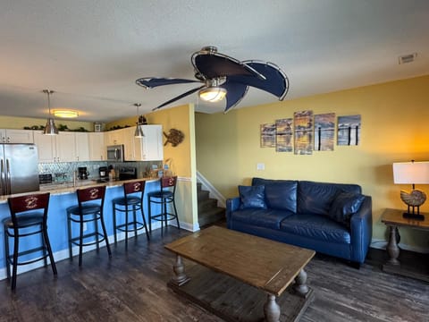 Put-in-Bay Waterfront Condo #209 House in South Bass Island