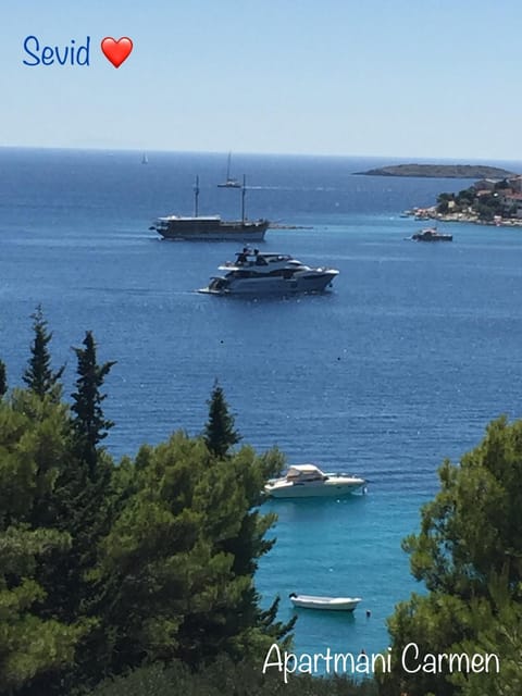 Holiday Home - Apartment Carmen House in Šibenik-Knin County, Croatia