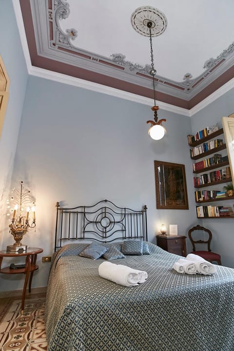 Decorative detail, Bedroom