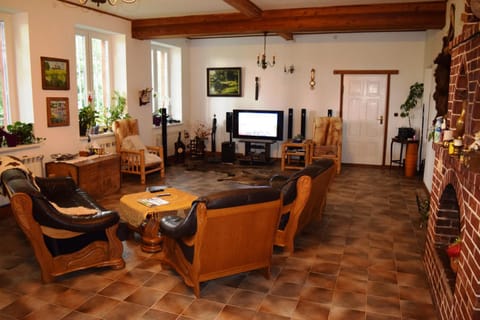 Communal lounge/ TV room, Internal: Not applicable to any particular room