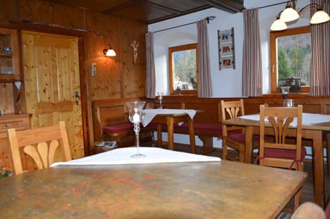 Communal lounge/ TV room, Area and facilities