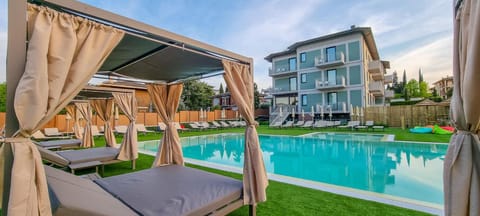 Property building, Swimming pool, Swimming pool